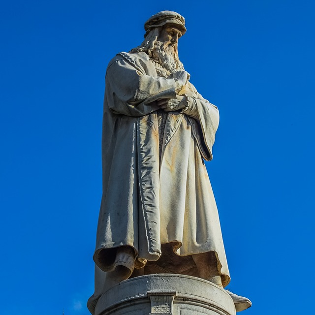 socha leonardo da vinci.jpg